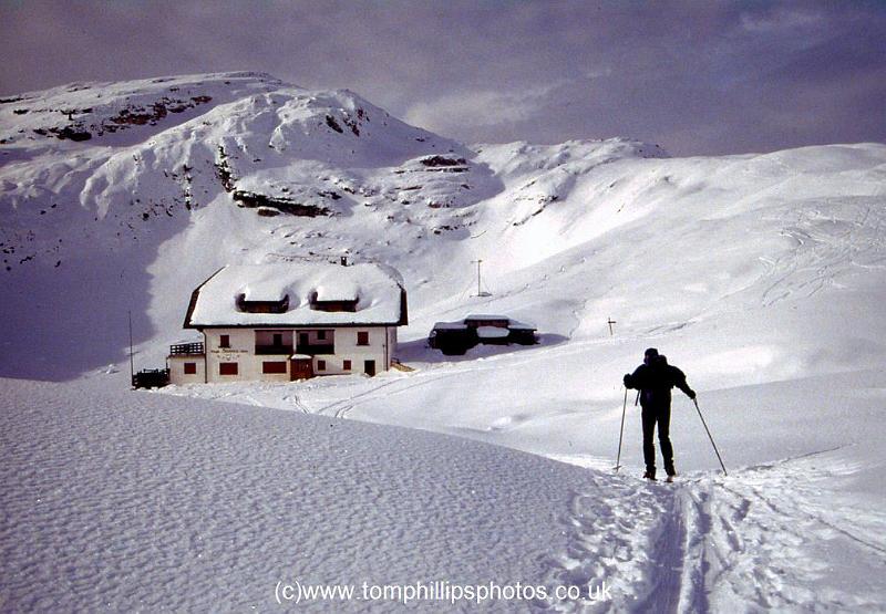 Dolomites Ski Tour 15.jpg